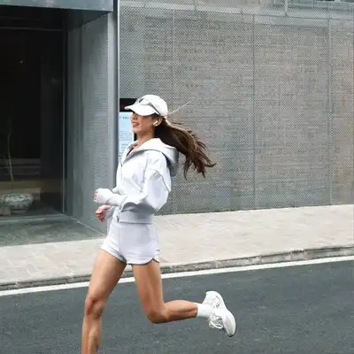 石美彤